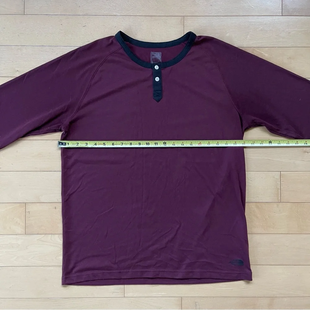 The North Face Flash Dry Henley in Burgundy and Black